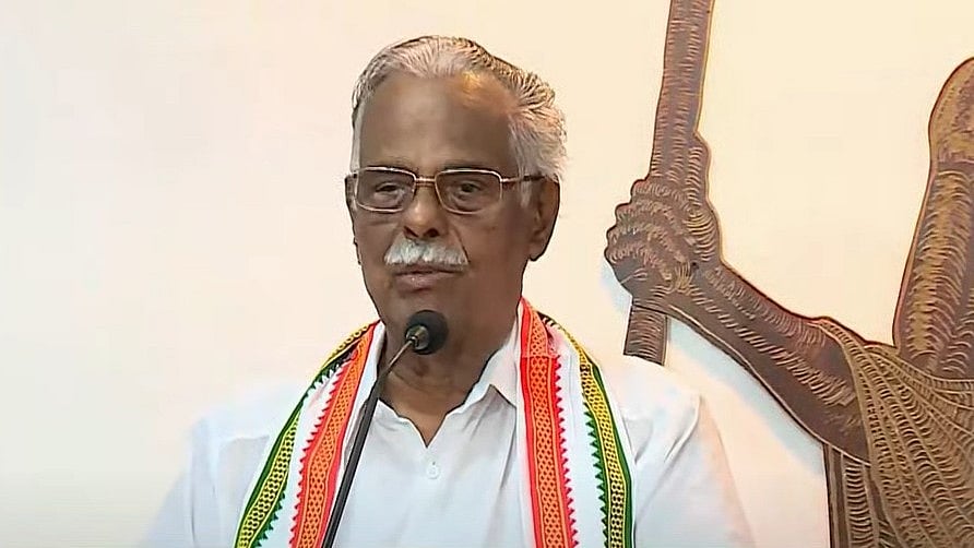 'ഒരുപാട് ബിംബങ്ങള്‍ തകര്‍ന്നു വീണു; എല്ലാ കാര്‍ഡുകളും എടുത്ത് മേശപ്പുറത്തിടണം'